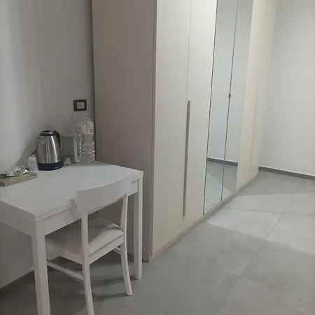 Monolocale Con Letto Matrimoniale In Centro * Vibo Valentia
